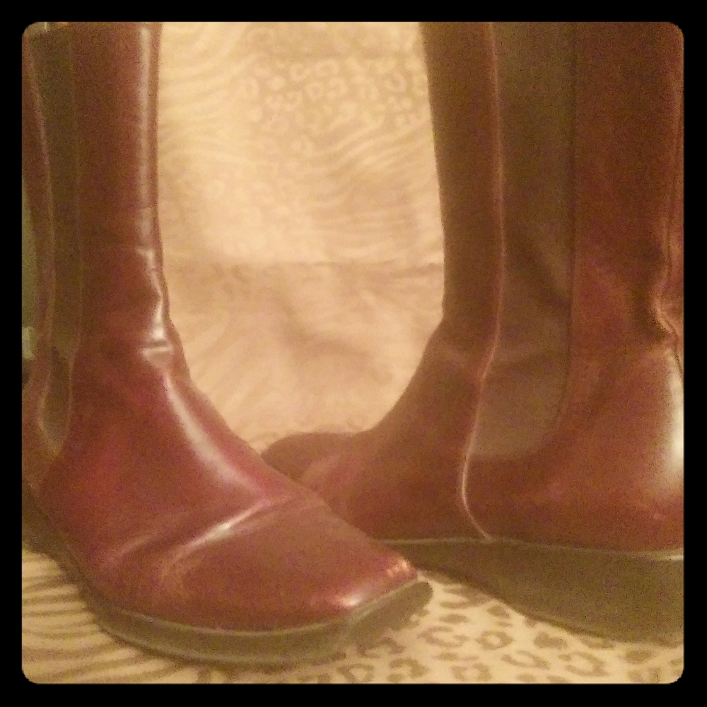 Riding boots